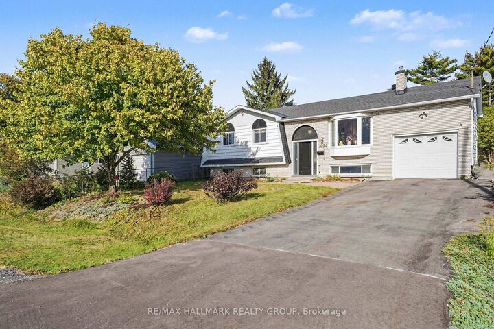 Property Photo:  1054 Cholette Crescent  ON K1C 1T5 