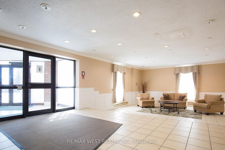 Property Photo:  3025 Queen Frederica Drive 1503  ON L4Y 3A1 