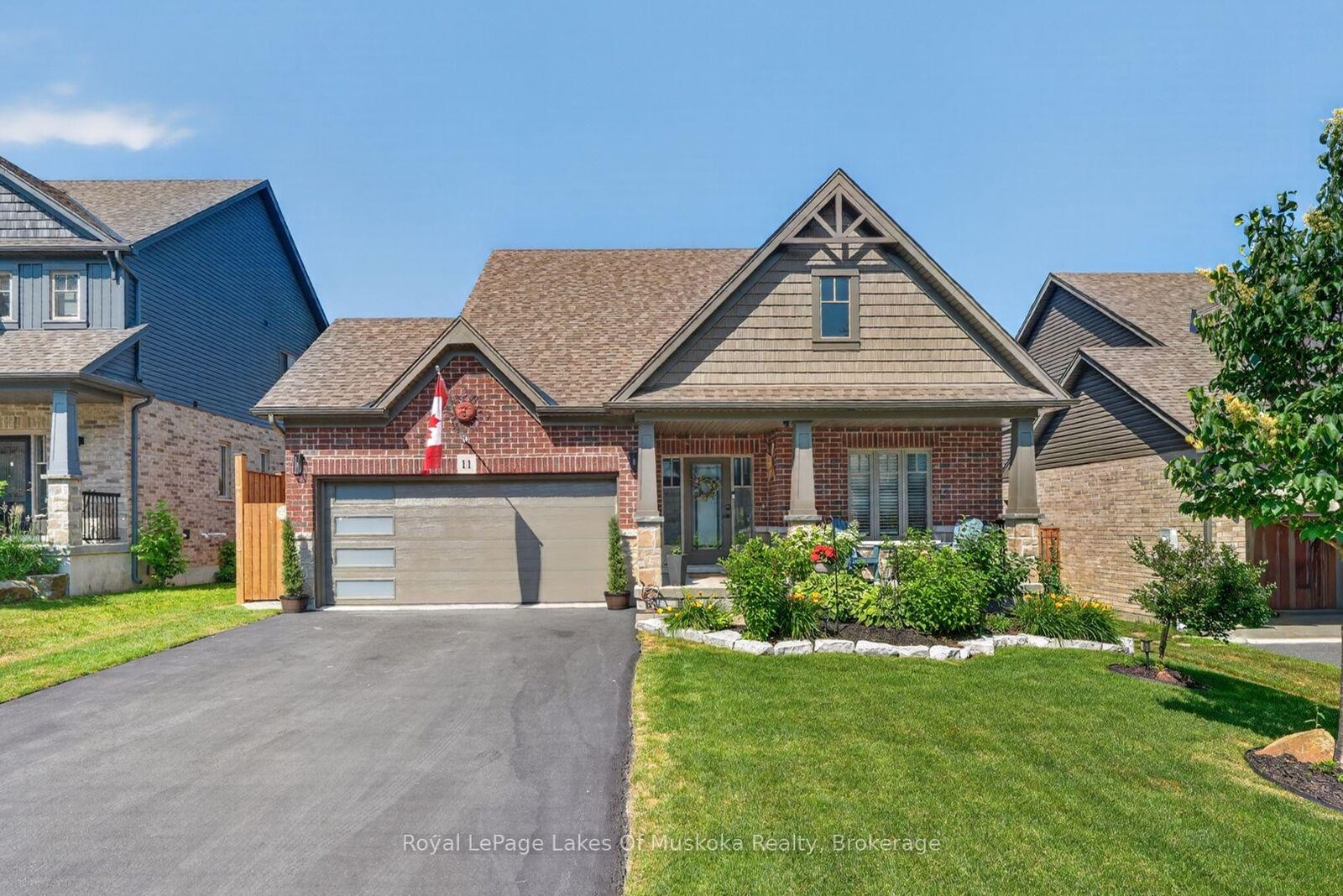 Property Photo:  11 Braeside Crescent  ON P1H 0C5 