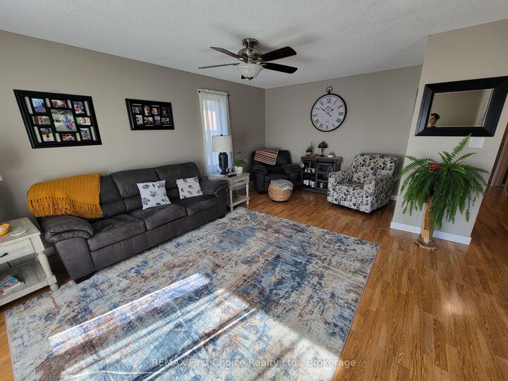 Property Photo:  34 Hannah Street  ON P0W 1E0 