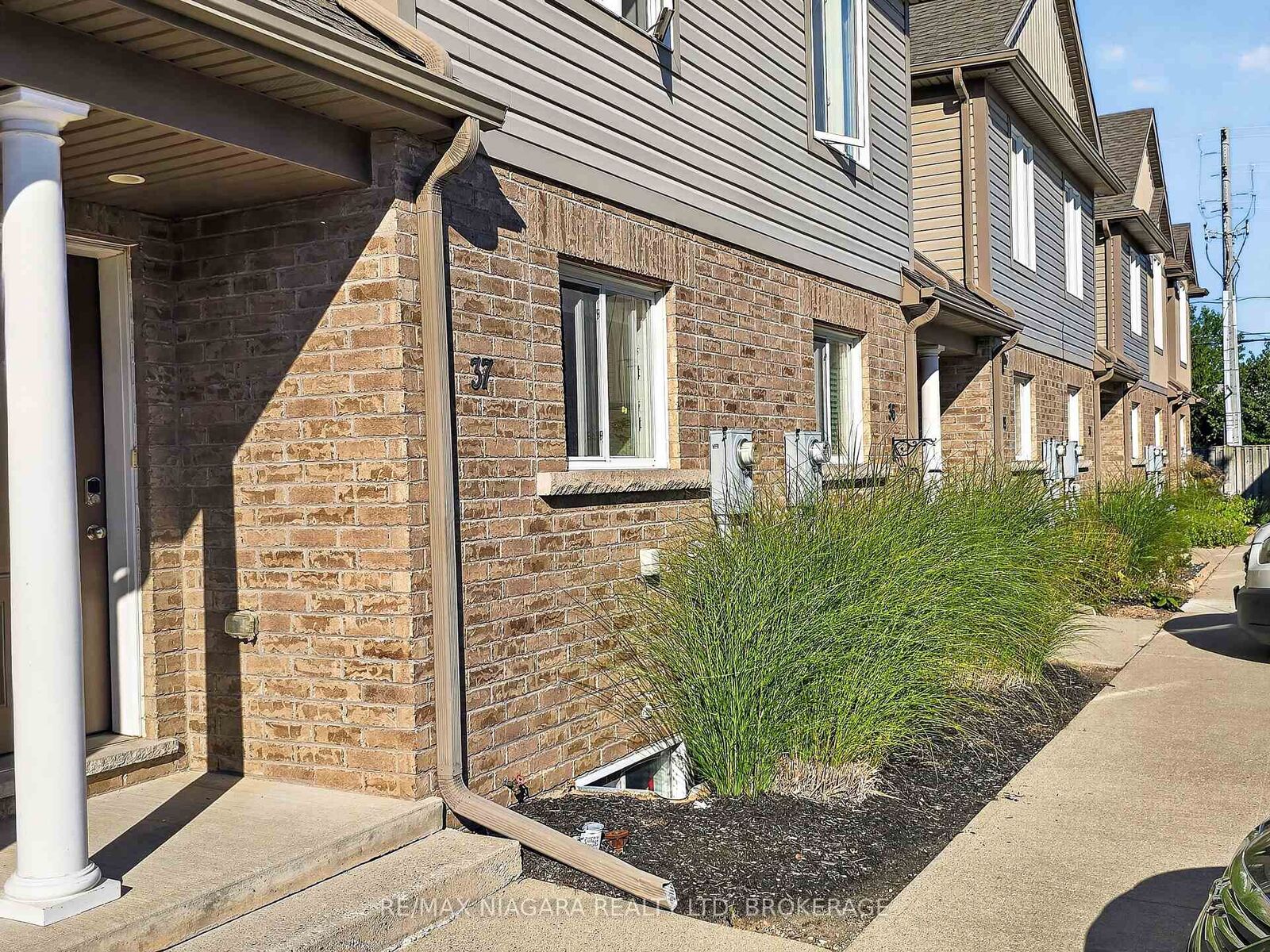 Property Photo:  6118 Kelsey Crescent 37  ON L2H 0M6 