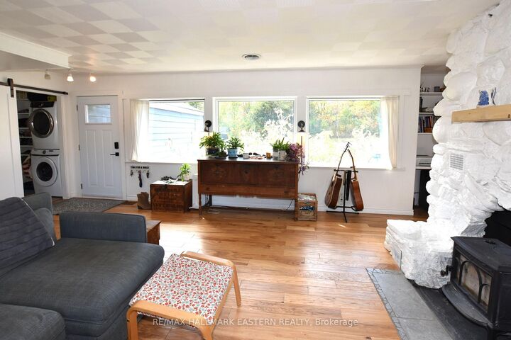 Property Photo:  726 Fairbairn Street  ON K9H 6B6 