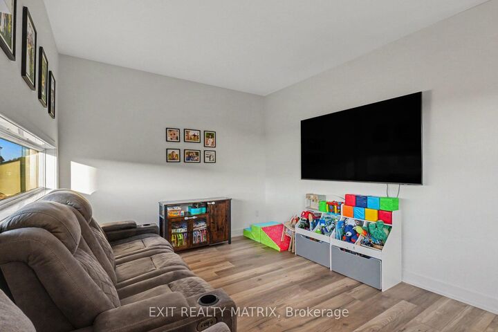 Property Photo: 214 Cypress Street ON K0A 2M0