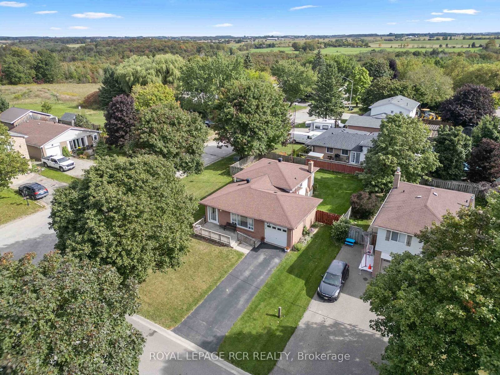 Property Photo:  163 Crozier Street  ON L9W 5N6 