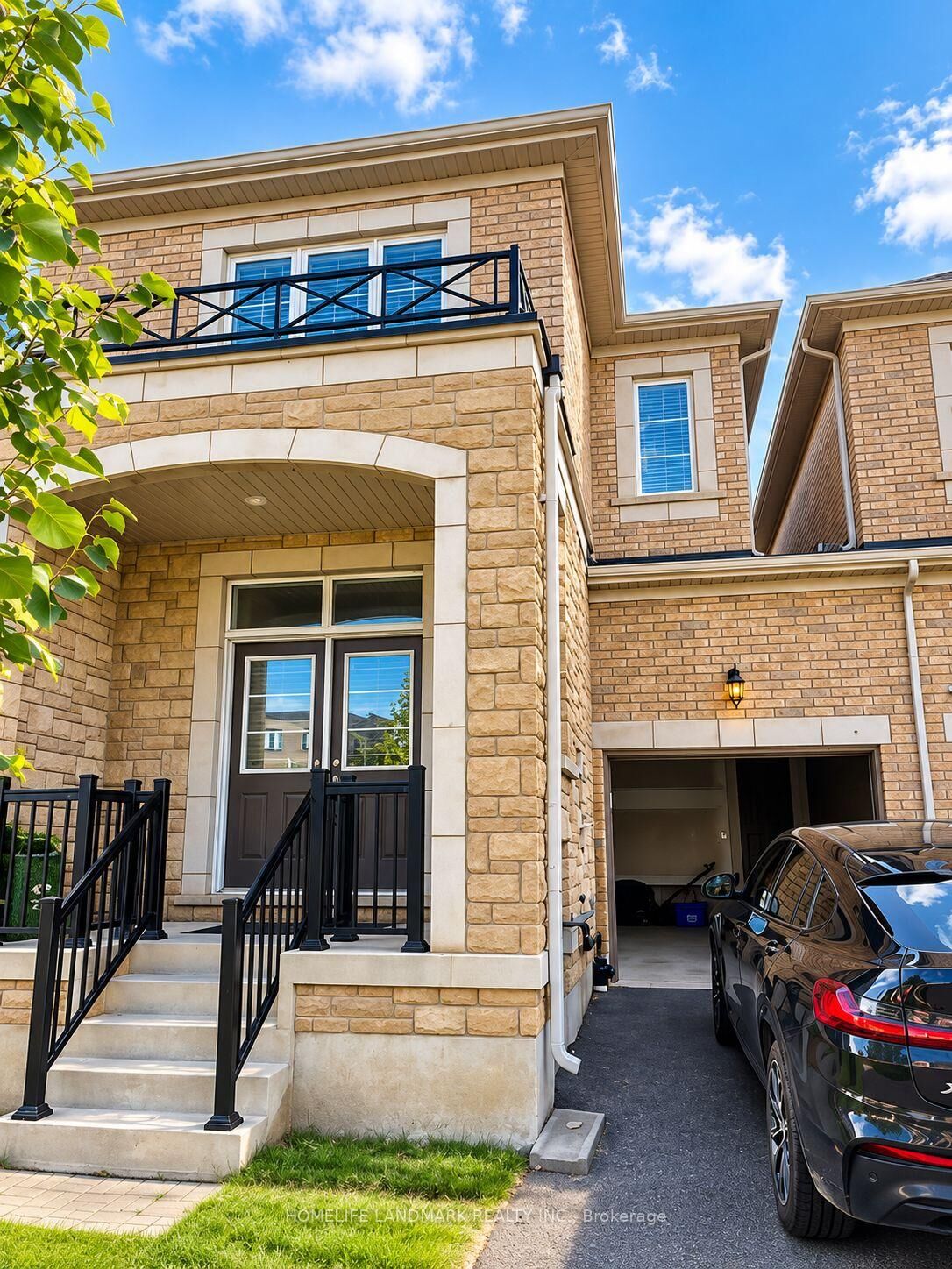 Property Photo:  91 Huguenot Road  ON L6H 0M3 