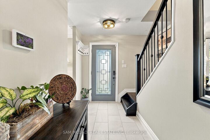 Property Photo:  22 Bywood Crescent  ON L8J 1G8 
