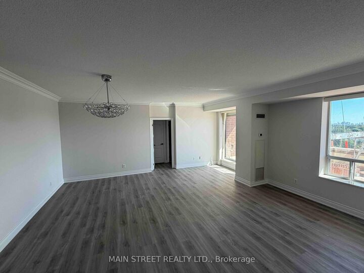 Property Photo:  2 Clairtrell Road Rg3  ON M2N 7H5 
