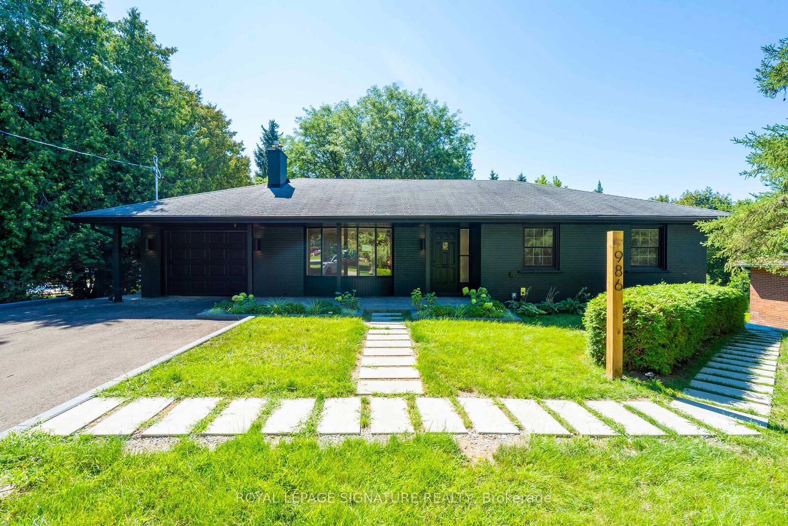 Property Photo:  986 Srigley Street Unit A  ON L3Y 1Y3 
