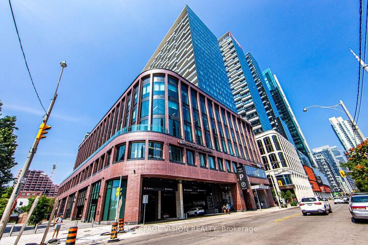 Property Photo:  480 Front Street W 1807  ON M5V 0V5 