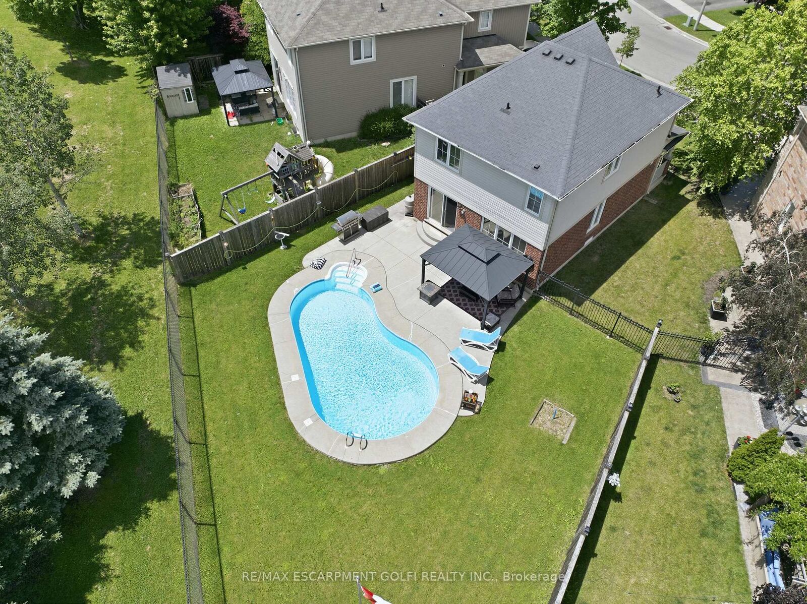 Property Photo:  240 Emick Drive  ON L9K 0E1 
