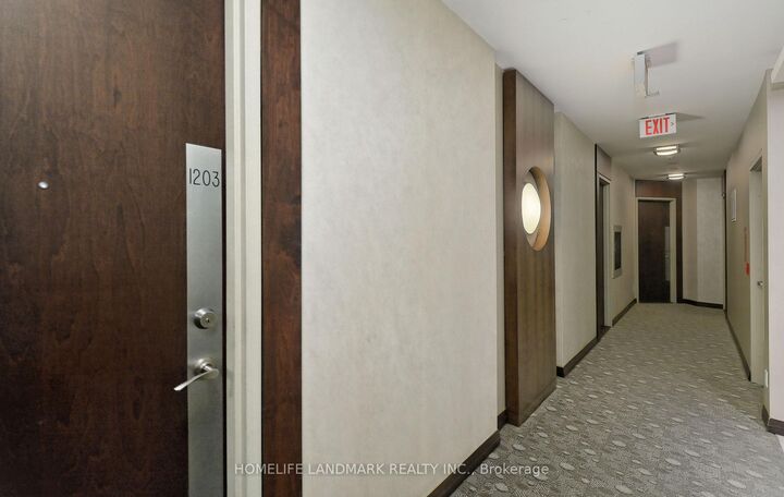 Property Photo:  85 Bloor Street E 1203  ON M4W 3Y1 