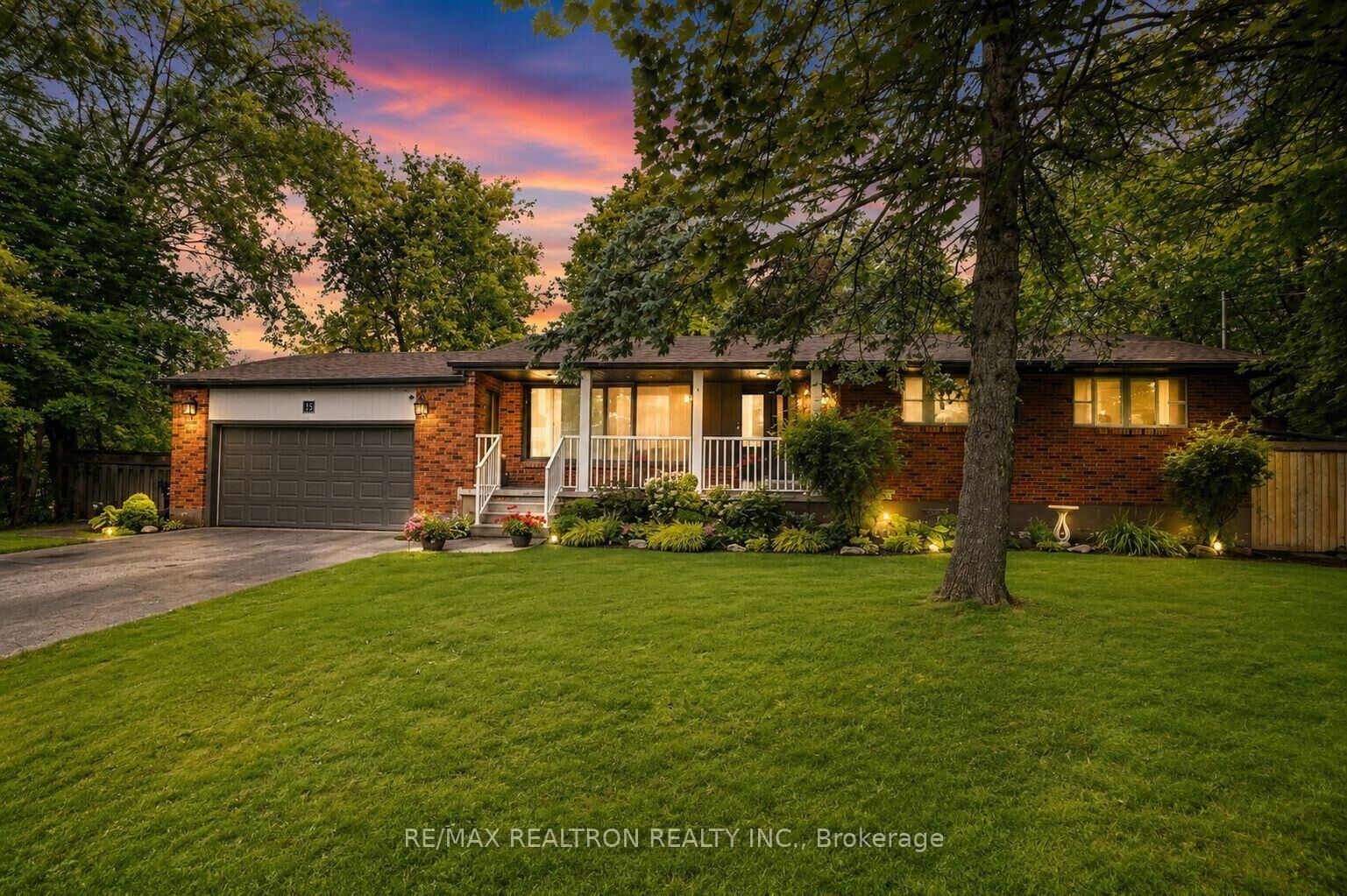 Property Photo:  15 Park Road  ON L0G 1B0 