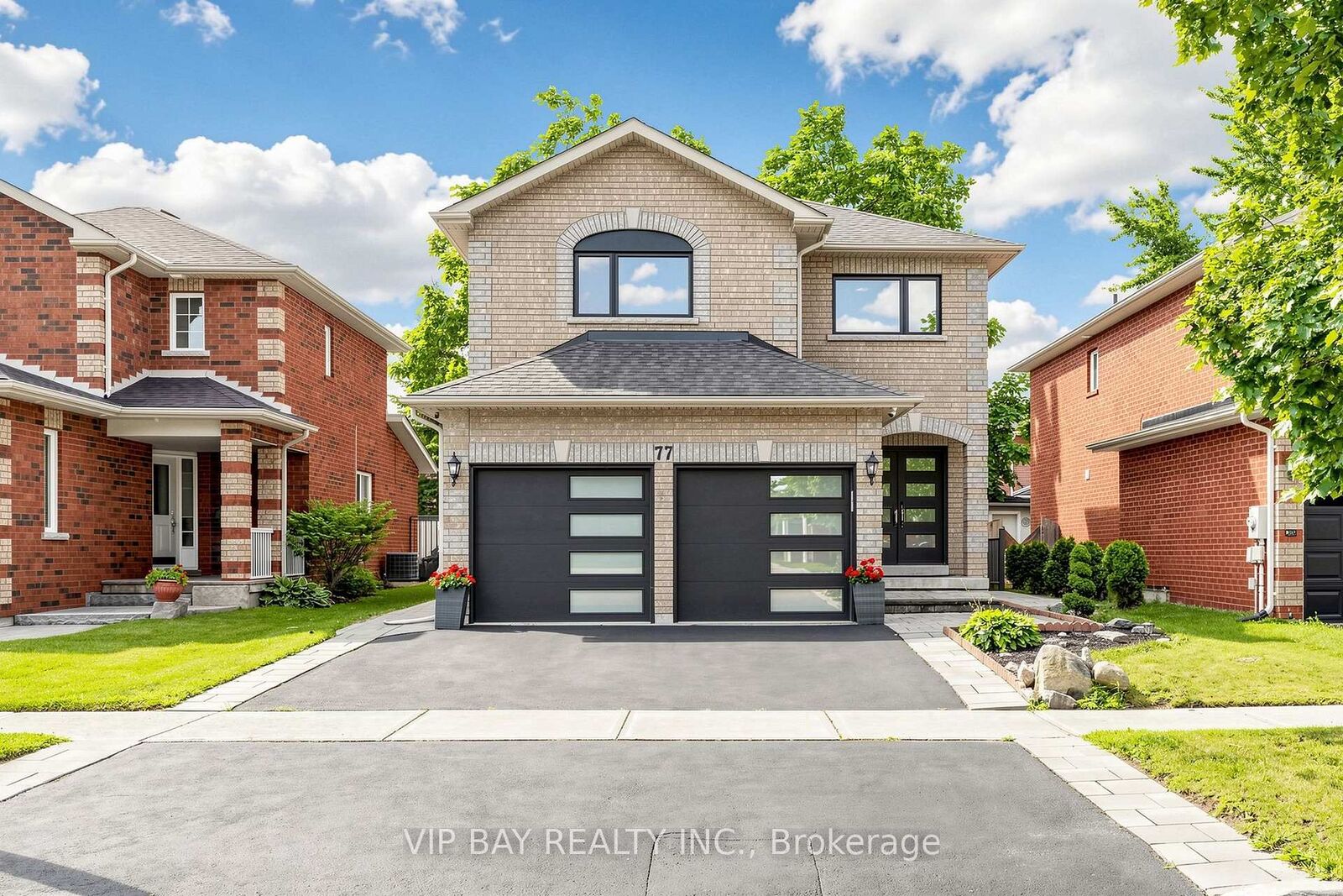 Property Photo:  77 Amberview Drive  ON L4P 3Y3 