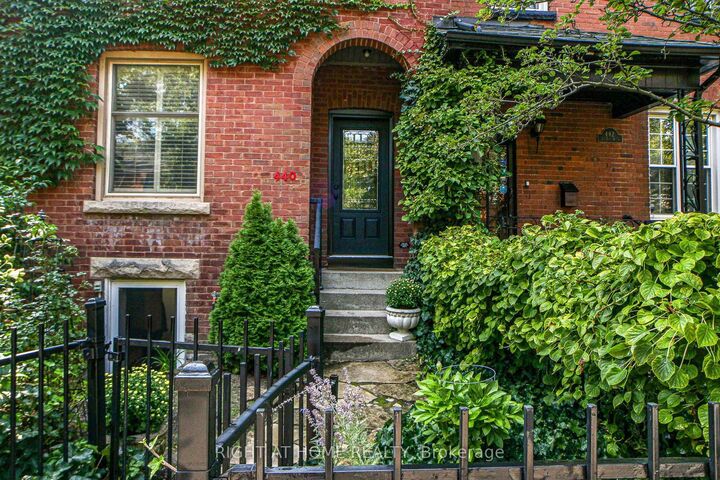 Property Photo:  440 Sackville Street Main  ON M4X 1T2 
