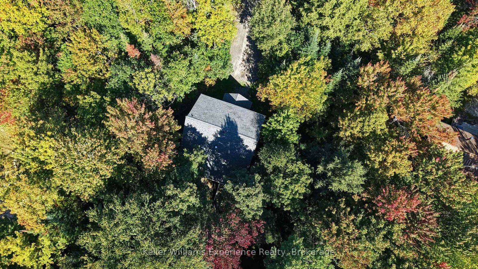 Property Photo:  1077 Holiday Park Drive  ON P1L 1W9 