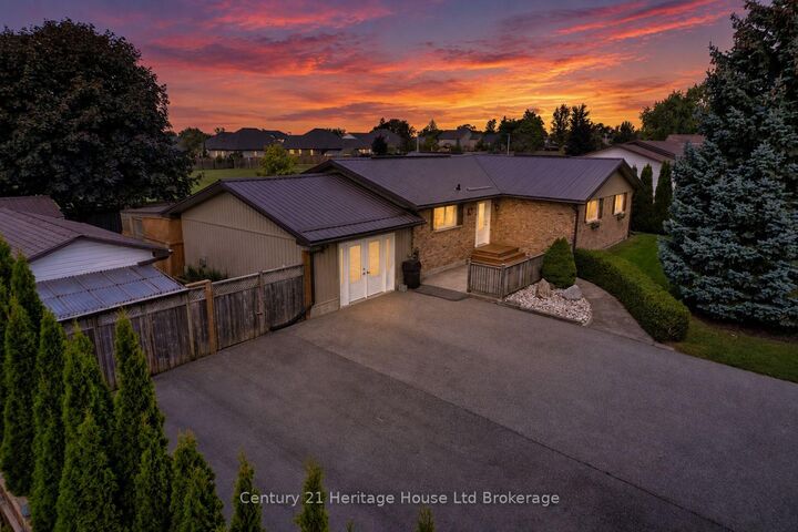 Property Photo:  28 Peggy Avenue  ON N0J 1N0 