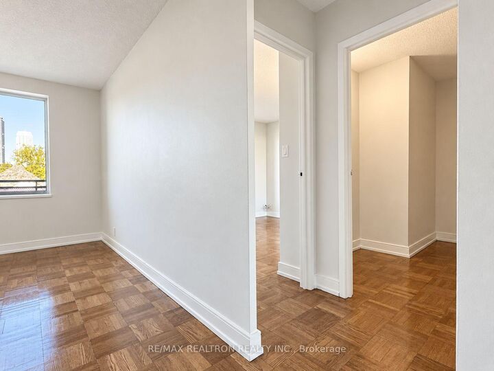 Property Photo: 990 Avenue Road 310 ON M5P 2K8