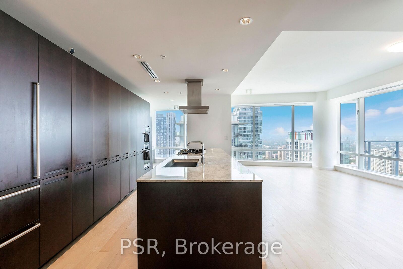 Property Photo:  180 University Avenue 3505  ON M5H 0A2 