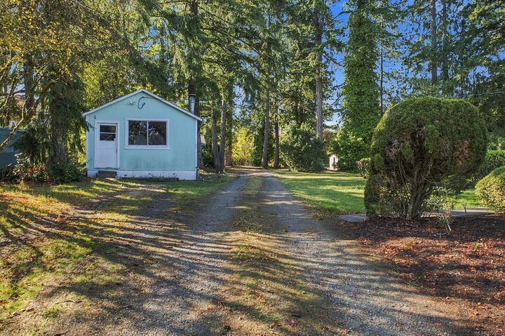 Property Photo:  715 8th Ave  BC V9W 6A7 