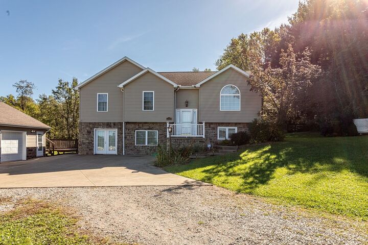 Property Photo:  115 Maple Hill Lane  PA 15401 