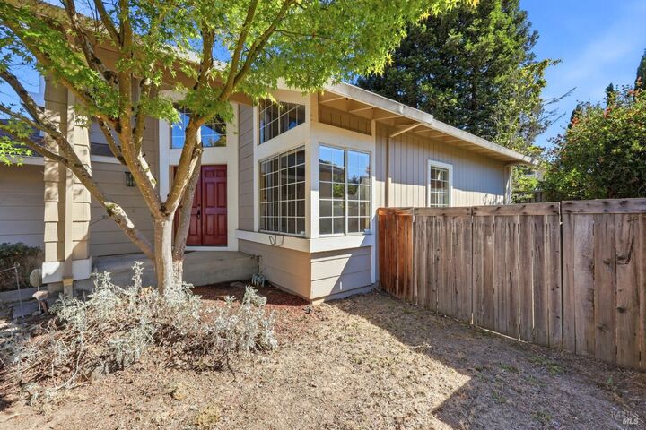 Property Photo:  914 Buckingham Drive  CA 95492 