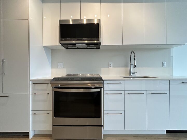 Property Photo:  2446 Shaughnessy Street 202  BC V3C 3E5 