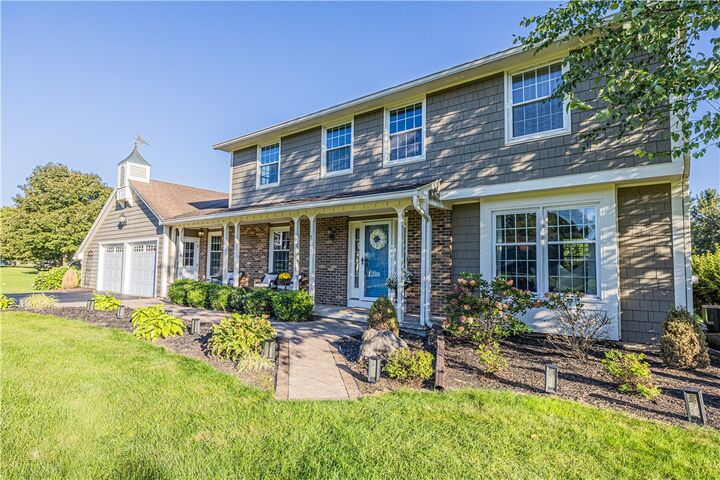 Property Photo:  7 Barben Circle  NY 14506 