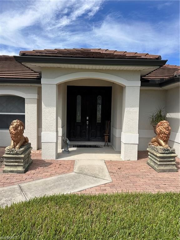 Property Photo:  1717 Abbott Ave  FL 33972 