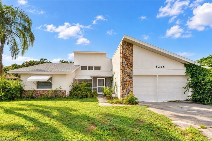 Property Photo:  2265 Crystal Dr  FL 33907 