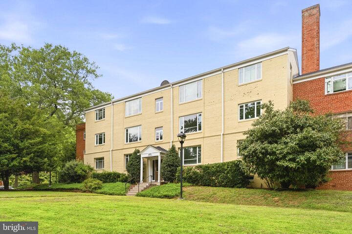 Property Photo:  10413 Montrose Avenue 202  MD 20814 