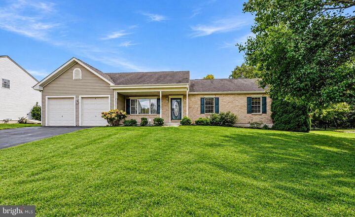 Property Photo:  10 Corbit Sharp Drive  DE 19734 