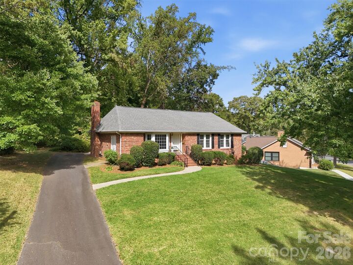 Property Photo:  5724 Telfair Road  NC 28210 
