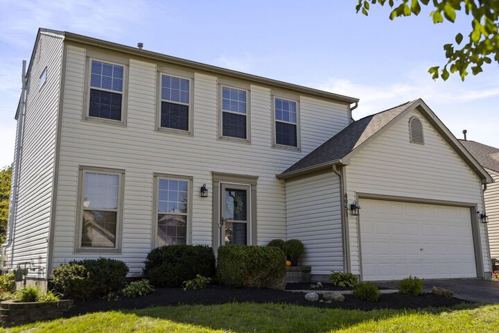 Property Photo: 4951 Hilliard Green Drive OH 43026