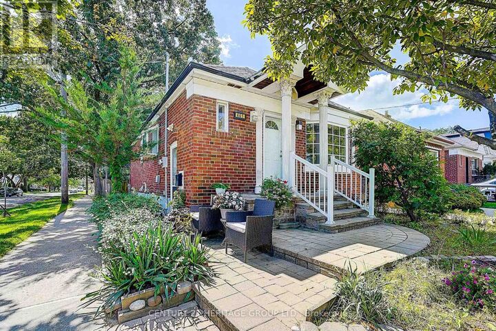 Property Photo: 441 Rimilton Avenue ON M8W 2G7