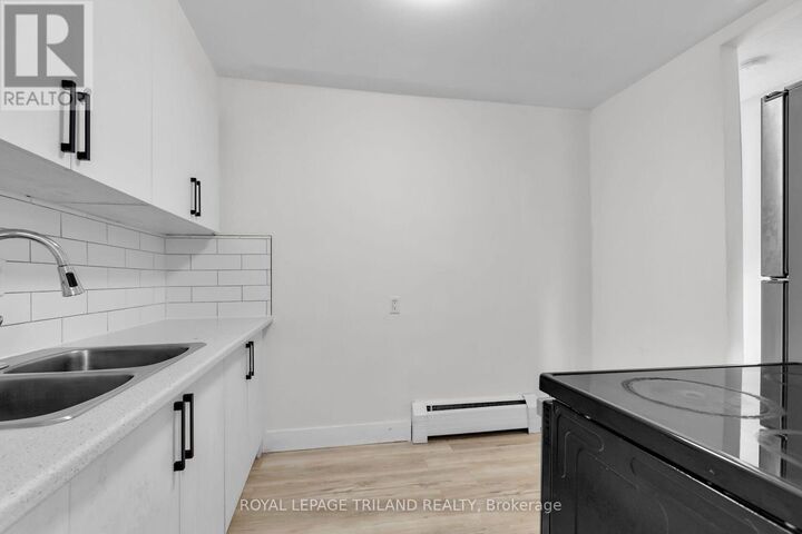 Property Photo:  1566 Allen Place 4  ON N5W 2V8 