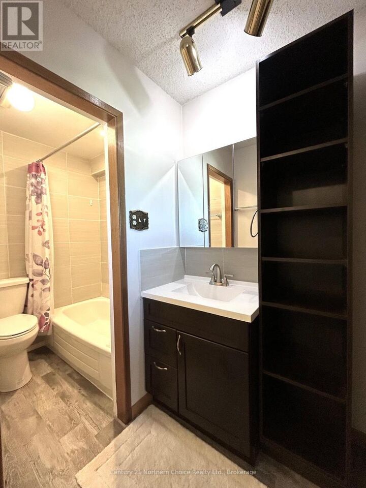 Property Photo:  1021 Third Street East  ON P9A 1S3 
