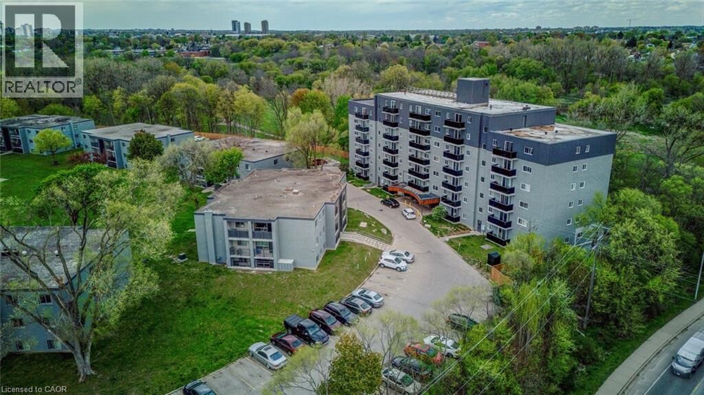 Property Photo:  80 King Edward Avenue 302  ON N5Z 3S9 