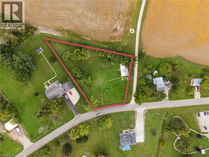 Property Photo:  742 Josephine Street North  ON N9B 2L3 