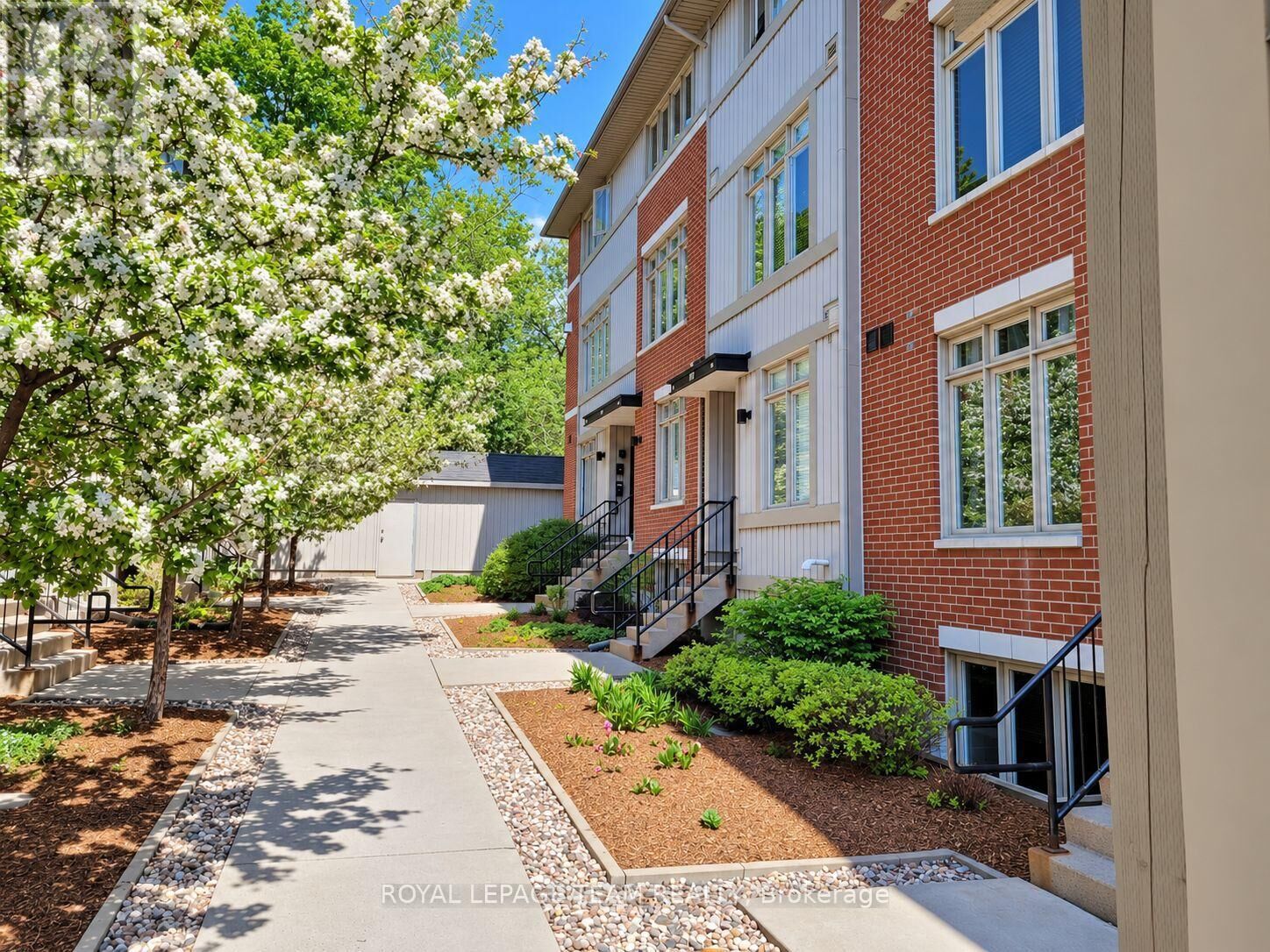 Property Photo:  797 Montreal Road 19  ON K1K 0S9 