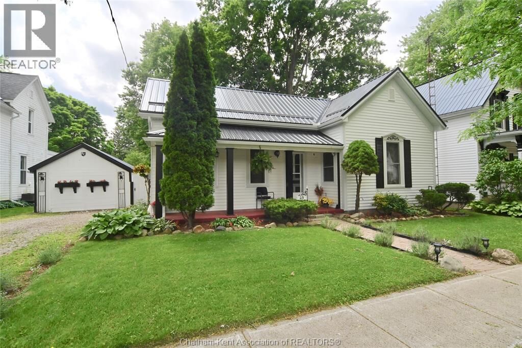 Property Photo:  49 Erie Street South  ON N0P 2C0 