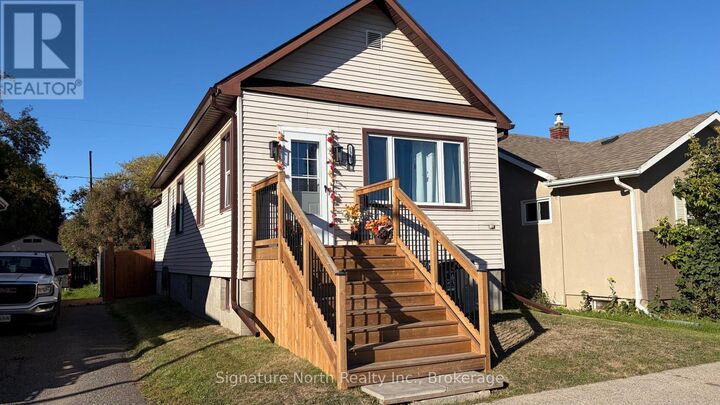 Property Photo: 1313 Gore Street West ON P7E 3T7