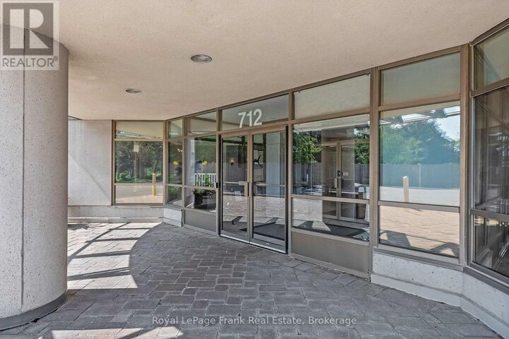 Property Photo:  712 Rossland Road East 602  ON L1N 9E8 