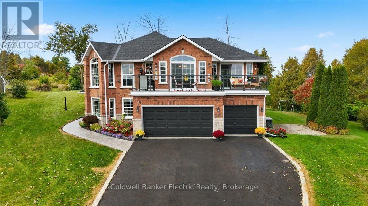 Property Photo:  102 Hampton Crescent  ON K0K 2X0 