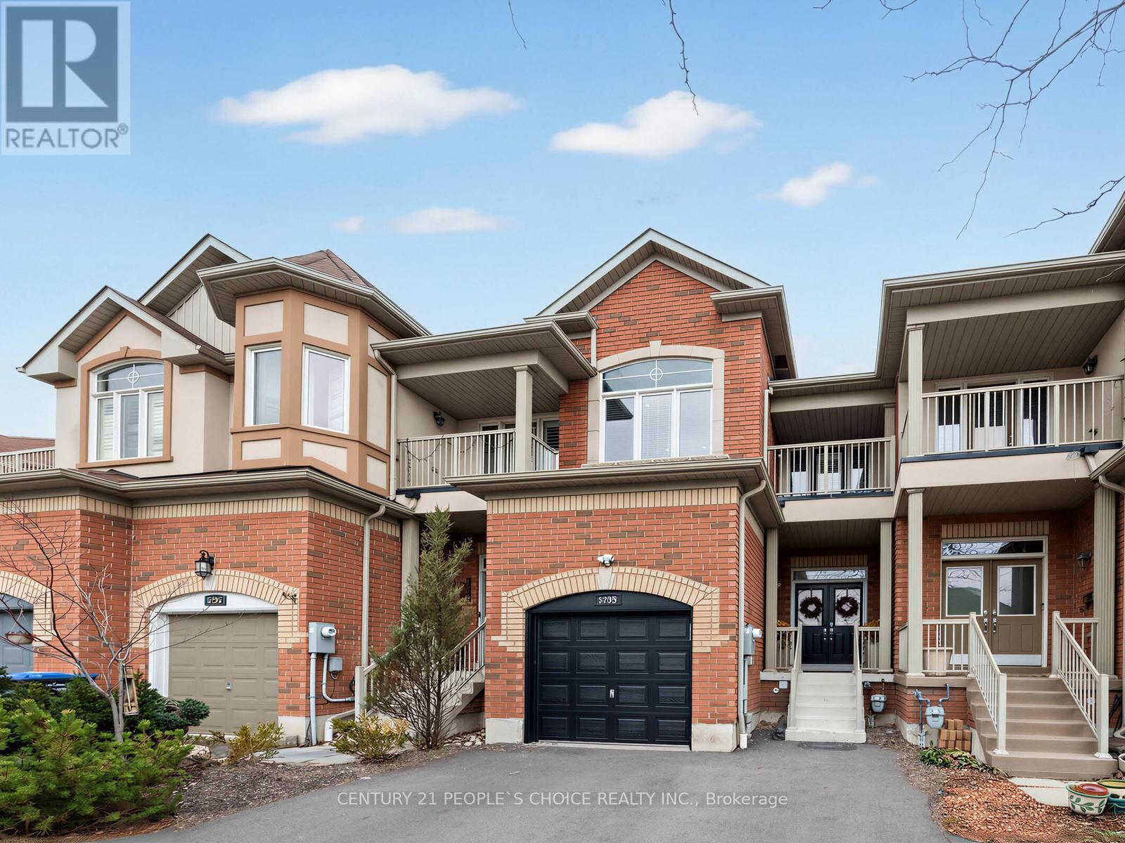 Property Photo:  5298 Roadside Way East  ON L5M 0H9 