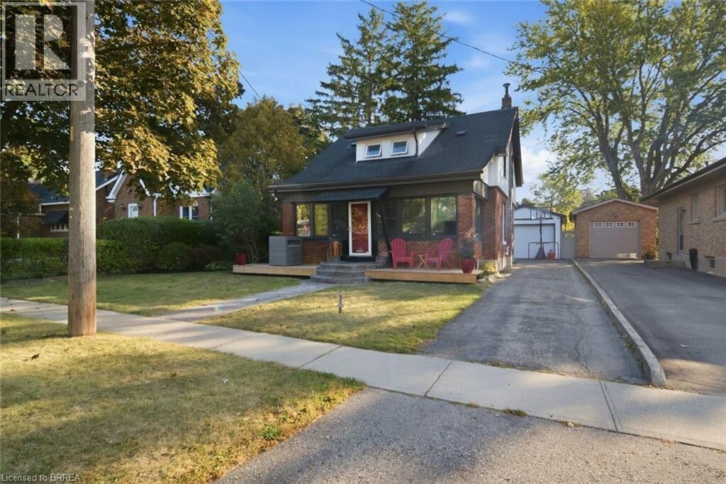 Property Photo:  13 Forest Road  ON N3S 6V9 