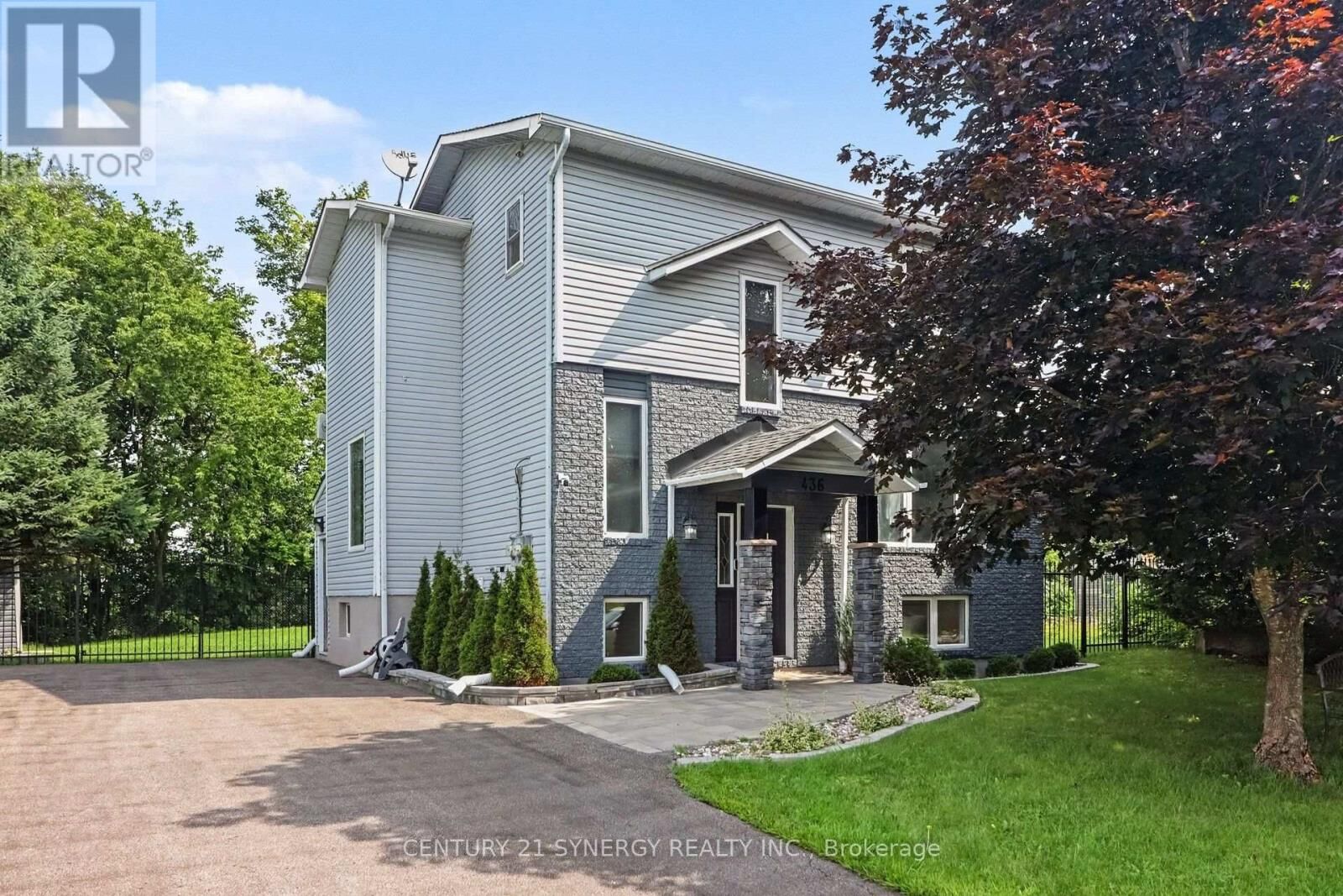 Property Photo: 436 Yves Street ON K4K 1E9