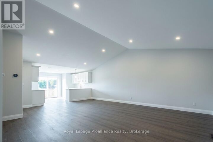 Property Photo:  46 Mackenzie John Crescent  ON K0K 1H0 