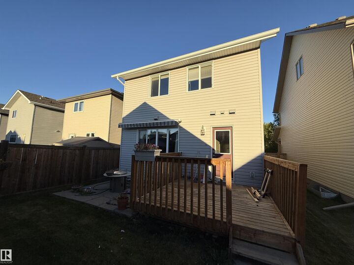 Property Photo:  7065 Cardinal Way SW  AB T6W 1Z2 