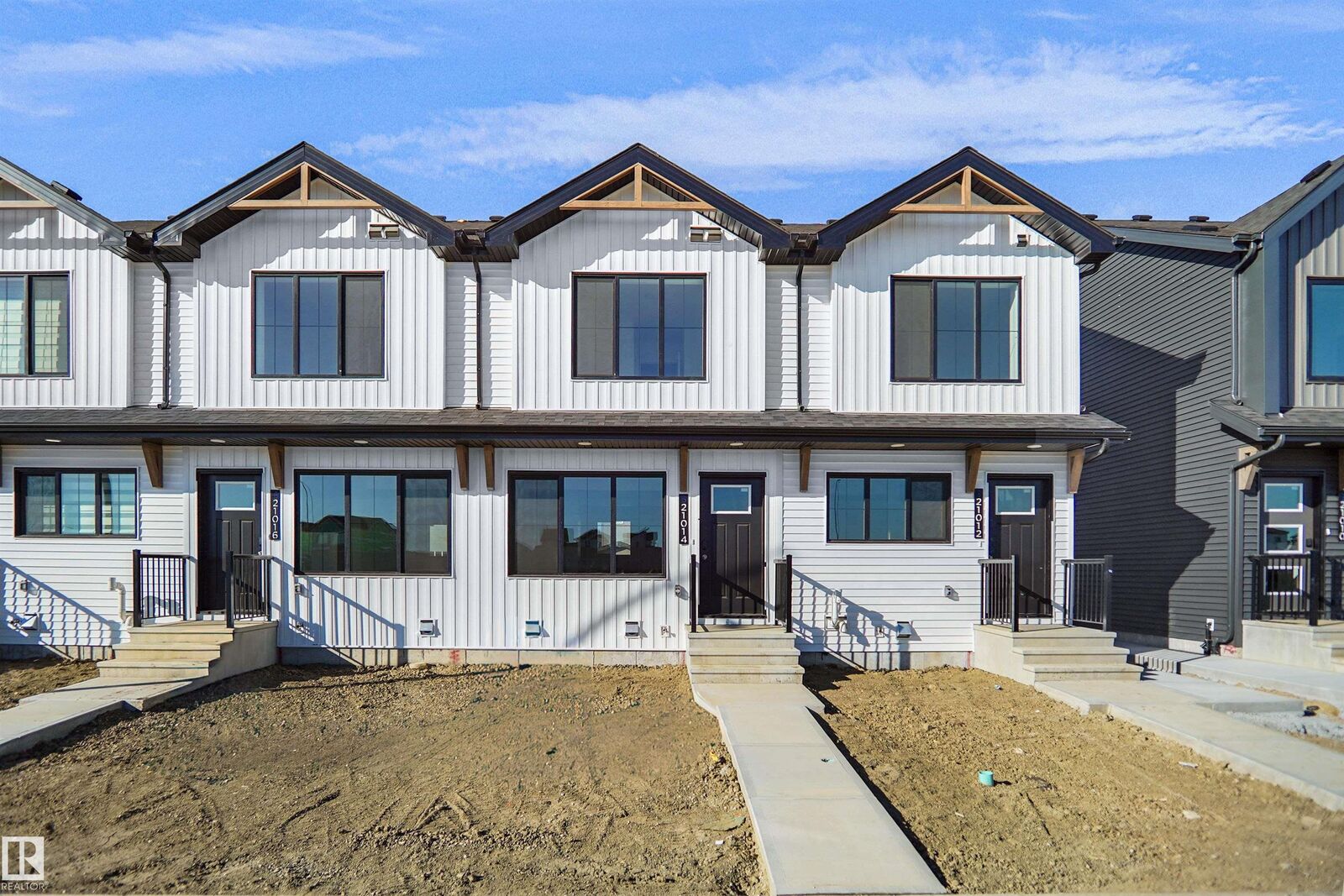 Property Photo:  3 18640 18 Avenue NW  AB T6M 3E8 