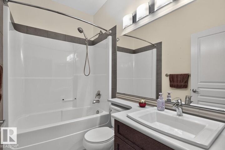 Property Photo:  7620 179 Avenue NW  AB T5Z 0L2 